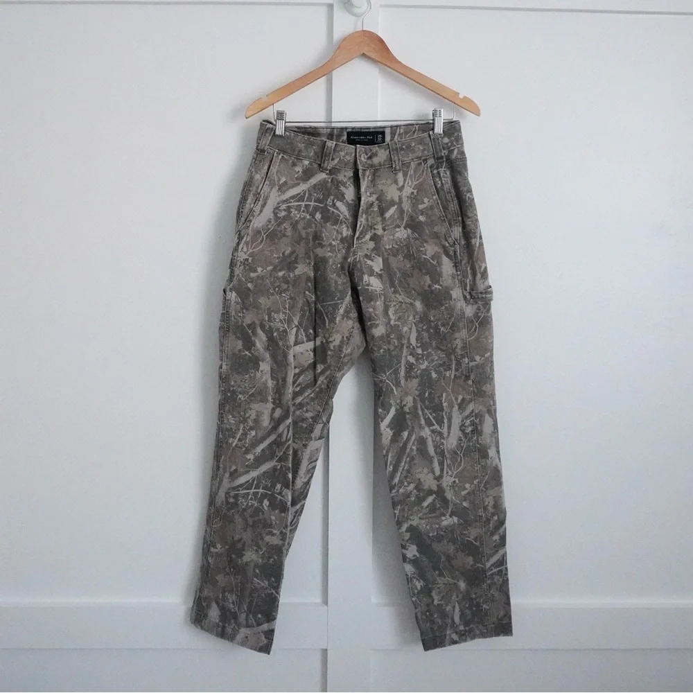 Abercrombie & Fitch Men’s Athletic Loose Camo Jeans